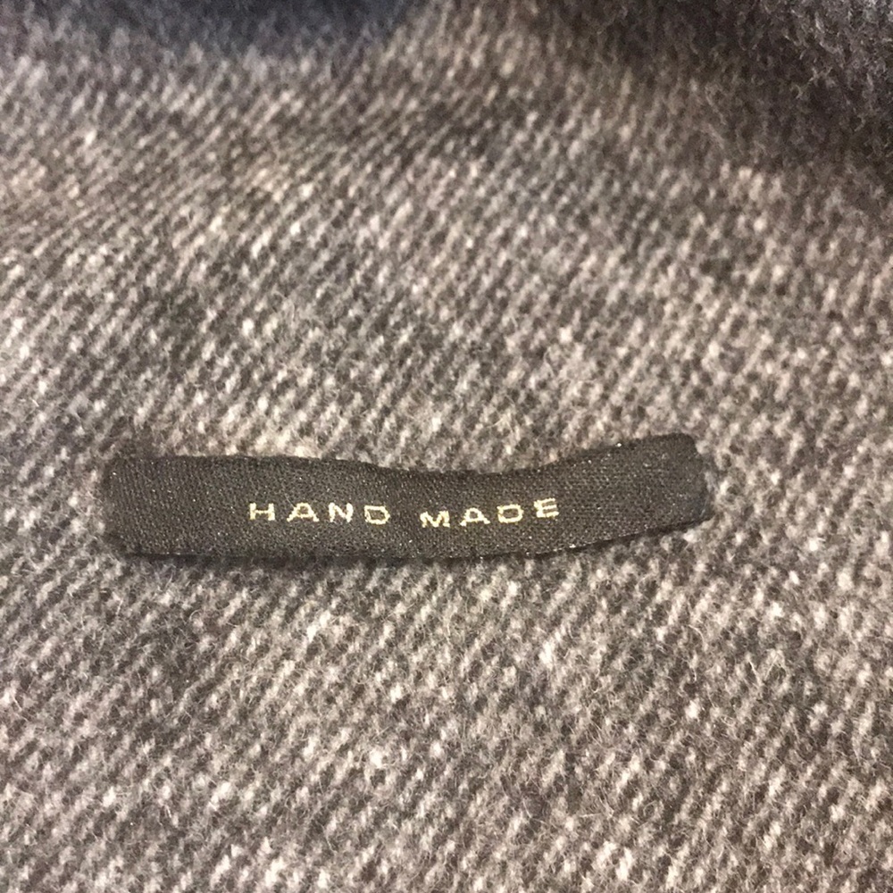 Zara Handmade Grey Sweater-Jacket. - Picture 6 of 7